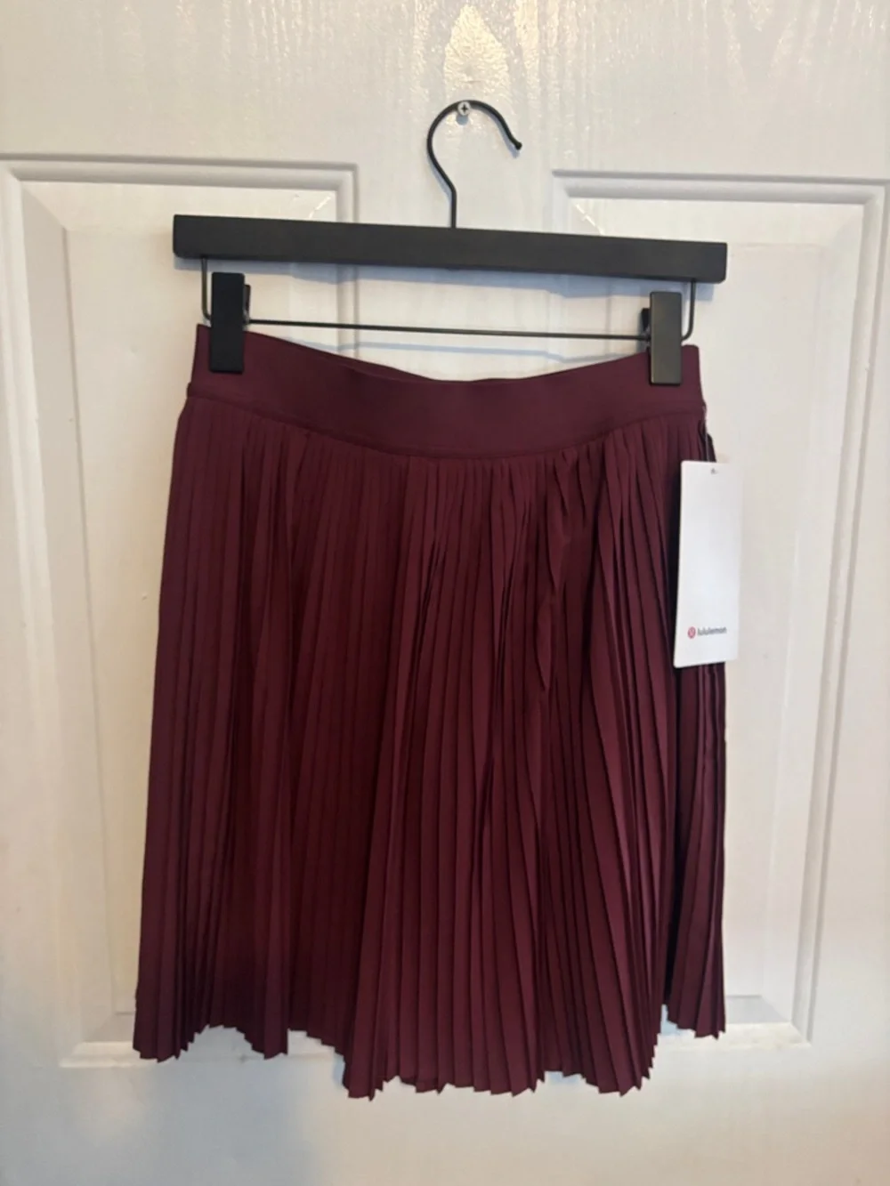 Lululemon Pleated HR Knee-Length Tennis Skirt, Burgundy Bay, Size Small - Picture 3 of 10